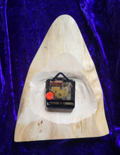 Load image into Gallery viewer, Clock Celtic Knot Design