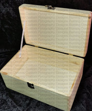 Load image into Gallery viewer, Handled Rectangle Box - Giraffe Design Personalised Free Box