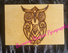 Load image into Gallery viewer, 16CM Luxury Pine Box Owl Design
