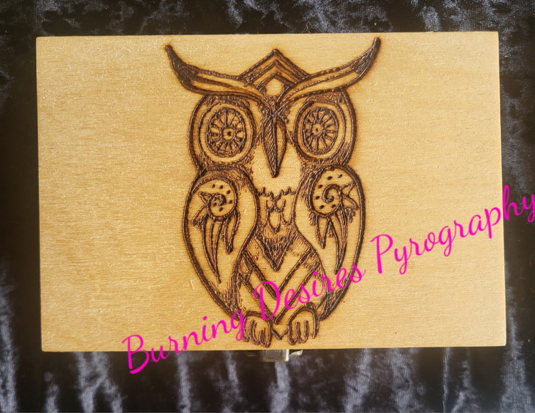 16CM Luxury Pine Box Owl Design