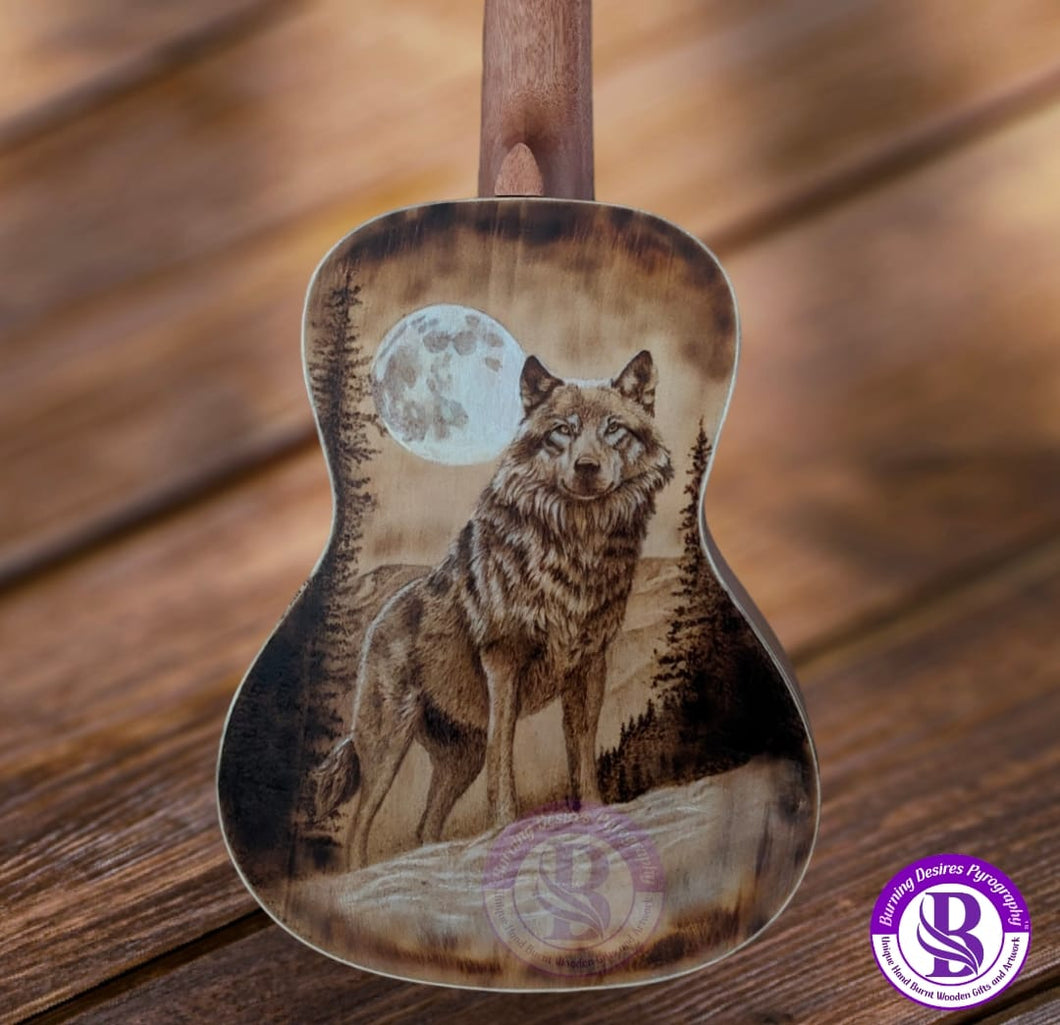 Ukulele custom WOLF Design